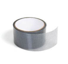 Muggennet voor het repareren van gescheurde doek