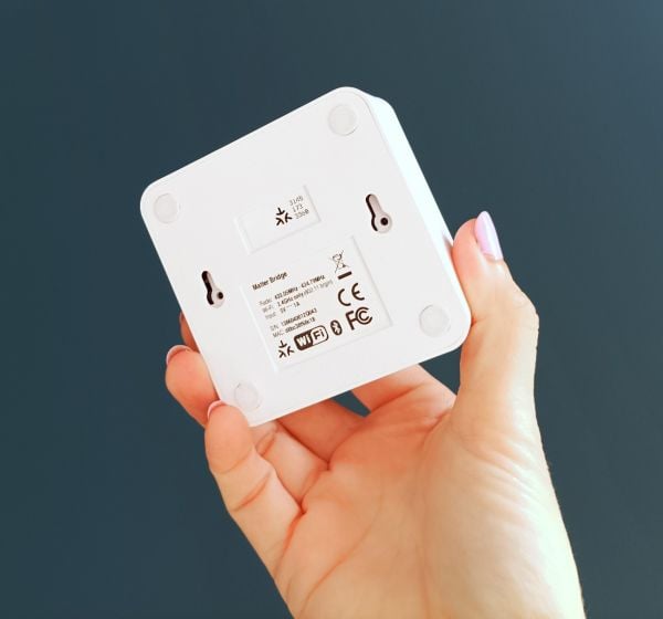 Smart Home Box für Rolladen- und Jalousienmotoren Radio / WiFi von AvosDim