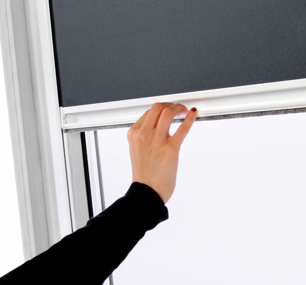 Estor opaco compatible con Velux ® SK08 - Blanco